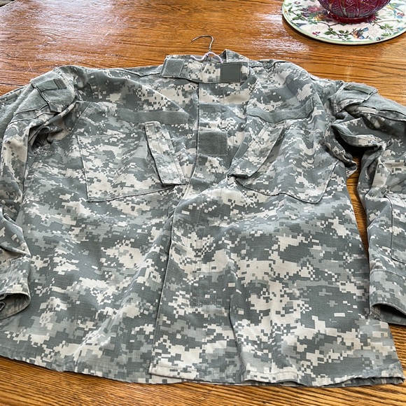 U.S. Army digital camo jacket. Size medium/short. Measurements on tag. - Picture 1 of 7